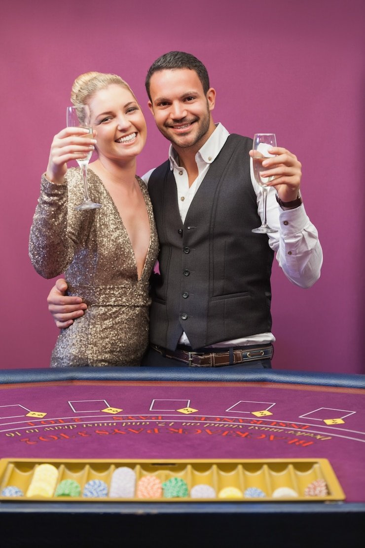 Dragon Hatch live-dealer table interface showing card layout and betting positions
